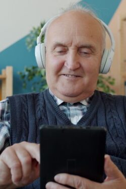 00-old-people-habits-that-make-sense