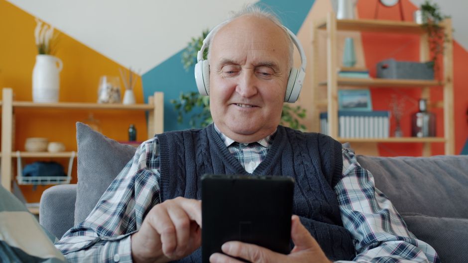 These Old People Habits Never Really Made Sense to Me… Until Now
