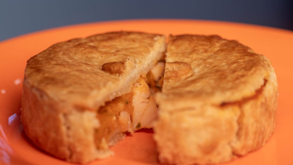 Homemade Chicken Pot Pie (Creamy Filling, Flaky Crust)