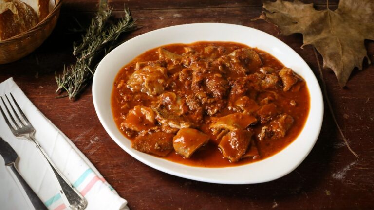 25 Easy Crockpot Recipes for Fall and Winter