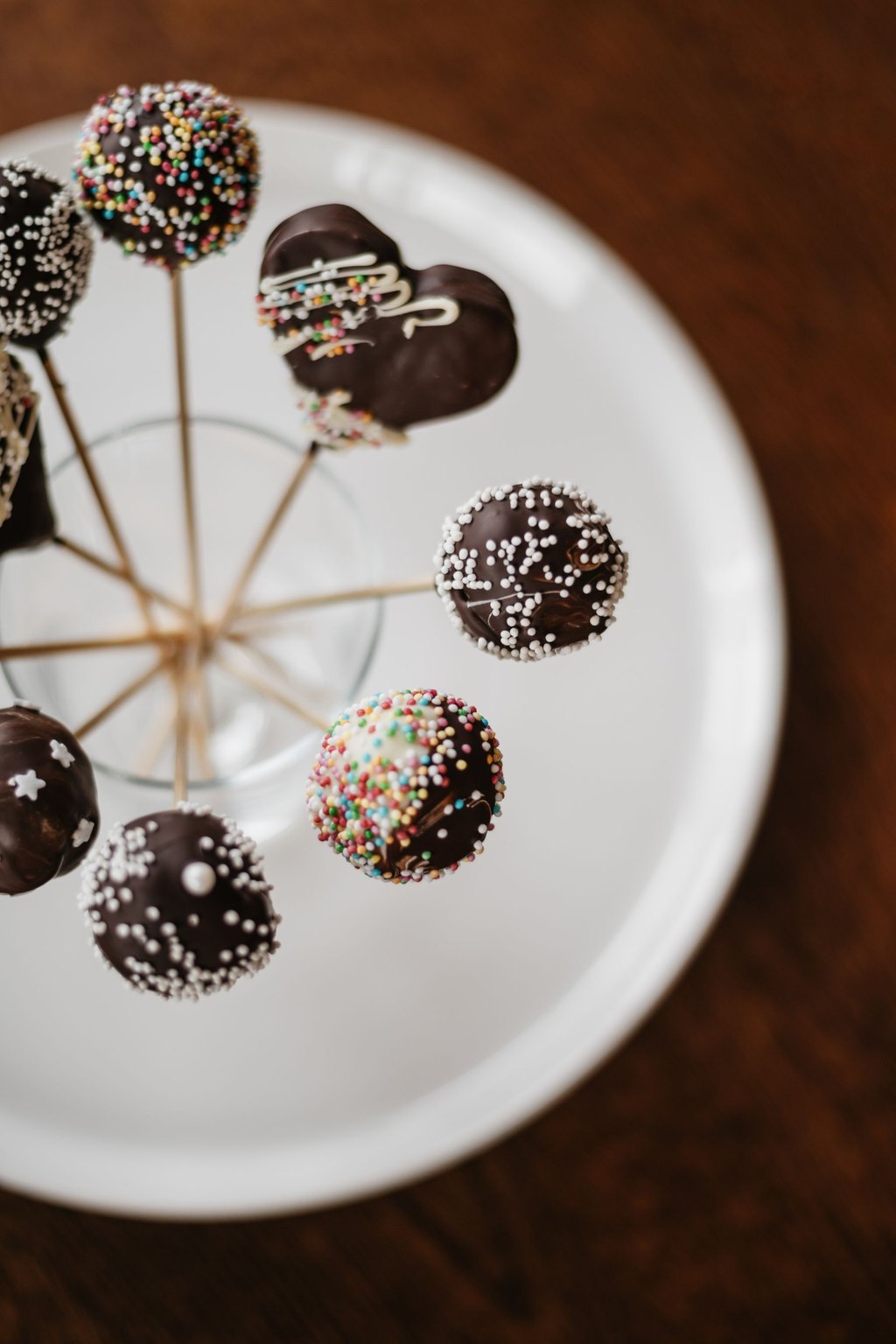 Eyeball Cake Pops