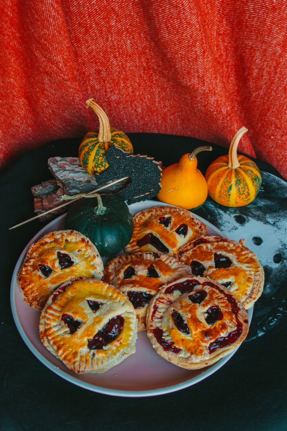 25 Halloween Party Food Ideas, Spooky Bites, Dips and Snacks