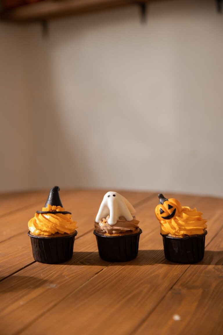 21 Spooky Halloween Desserts Easy Enough to Make With Your Kids