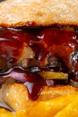 Slow Cooker Pulled Pork (Juicy, Smoky, Feeds a Crowd)