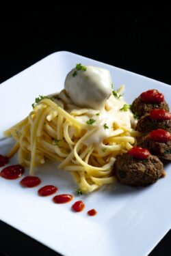 Swedish Meatballs in Creamy Gravy